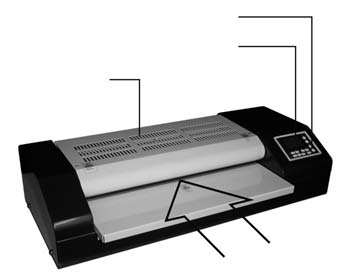 Panel kontrolny Wyświetlacz ciekłokrystaliczny Pokrywa wierzchnia Szczelina wyjściowa Szczelina wejściowa Gniazdo kabla elektrycznego Główny włącznik Zasady bezpieczeństwa: Nie trzymaj części odzieży