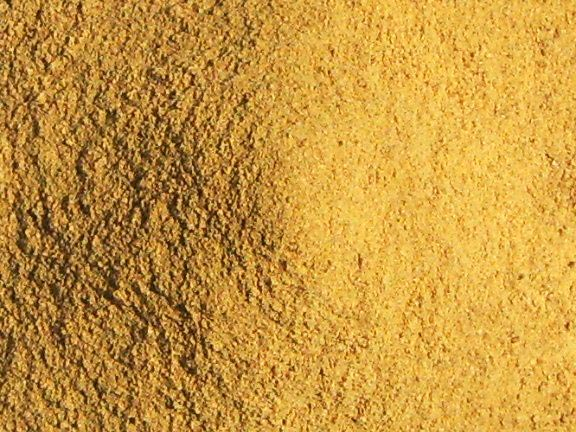 Average nutritive value of corn DDGS, corn grain and soybean meal Zawartość składnika (%) Content (%) DDGS kukurydziany* Corn DDGS* Ziarno kukurydzy* Corn grain* Poekstrakcyjna śruta sojowa* Soybean