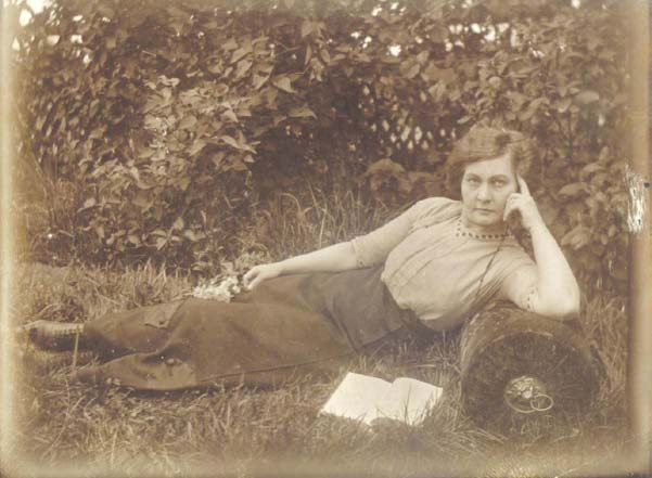 Polowanie na pobliskich łąkach. Sierpień 1914r.