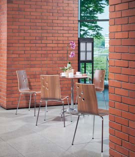 REMODEX AMMI INTRATA DOSTĘPNE LAMINATY H 1733 H 1474 U 330 U 321 H 3389 U 630 U 129 U 773 H 3704 U 337 U 156 U 999 NG 9763 W 1000 U 514 poziom U 303 U 108 pion U 963 U 795 D Kubełek wykonany z