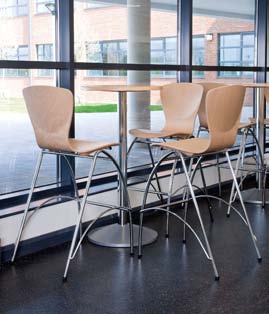 REMODEX BINGO HOCKER Design: herrmann + stumpp ulm Wzór prawnie chroniony STOŁY / WIESZAKI INTRATA ŁAWKI GABINETOWE KONFERENCYJNE PRACOWNICZE DOSTĘPNE LAMINATY H 1733 H 1474 U 330 H 3389 U 630 U 129