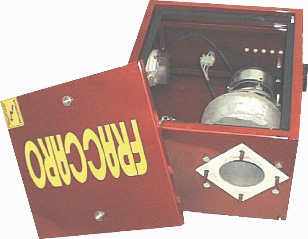 8. PALNIK I WENTYLATOR: WIDOK OD WEWNĄTRZ 3 1 2 5 4 6 Legenda 7 1 2 3 4 5 6 7 8 9 Lampka blokady palnika (czerona) Blok dysz Dysze Venturiego Elektrozawór Lampka kontrolna pracy (zielona) Aparat