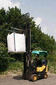 - cztery uchwyty transportowe - otwarta góra - płaskie dno 90 x 90 cm (inne wg indywidualnych uzgodnień) - wykonanie z tkanin niepowlekanych, powlekanych, ażurowych - możliwość zastosowania