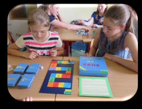 wykonali wiele wspaniałych pomocy dydaktycznych- domino matematyczne utrwalające
