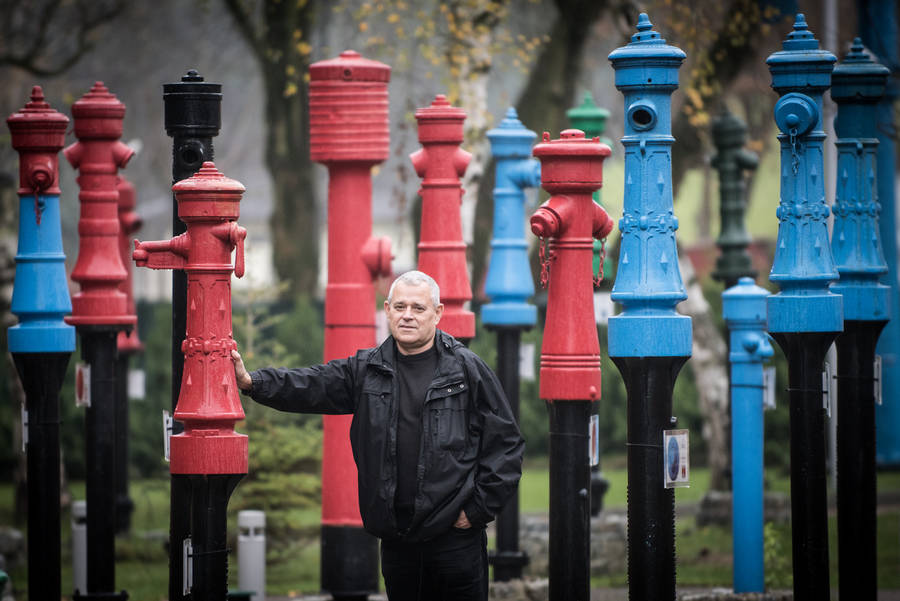 wyjątkowym miejscu można zobaczyć zabytkowe hydranty, zdroje uliczne, pompy, a także replikę średniowiecznego rurmusa urządzenia, które służyło w XVI wieku do dostarczania wody czerpanej z rzeki Brdy.