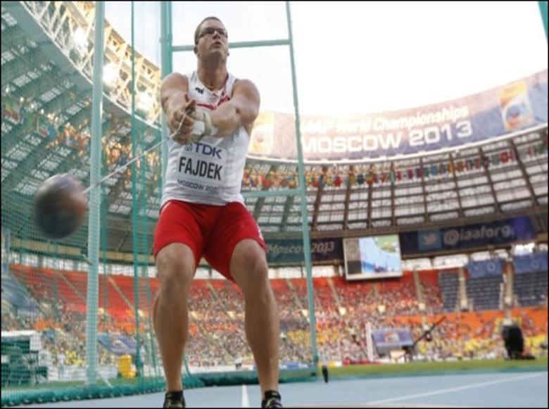 4 Sport niezapomniane emocje Polak został mistrzem świata w Moskwie Po kilku bardzo wyrównanych zmaganiach w Lekkoatletycznych Mistrzostwach Świata w Moskwie Polak Paweł Fajdek został najmłodszym w