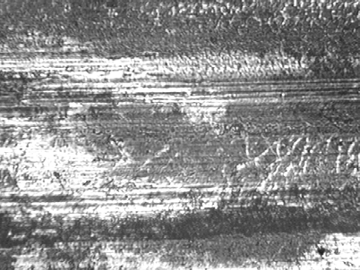 134 J. Wieczorek, J. Śleziona, J. Myalski, A. Dolata-Grosz, M. Dyzia wy, abrazyjne zużycie żeliwnej próbki i kompozytu, kruszenie w trakcie współpracy.