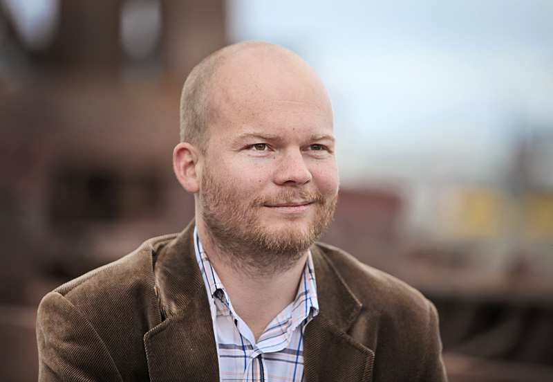 SYLWETKA REŻYSERA Islandzki reżyser Grímur Hákonarson urodził się w 1977 roku. Jest absolwentem słynnej FAMU szkoły filmowej w Pradze którą ukończył w 2004 roku.