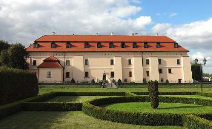 Kulig w puszczy Kulig odbywa się w niepowtarzalnej scenerii Puszczy Niepołomickiej zwanej Zielonymi płucami Krakowa.