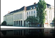 Posiedzenie Rady Wielkopolskiej Izby Rzemieślniczej w Poznaniu Posiedzenie Rady Wielkopolskiej Izby Rzemieślniczej w Poznaniu Magdalena Białas Spis treści: Posiedzenie Rady Wielkopolskiej Izby