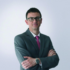 KAROL OKOŃSKI Podsekretarz Stanu, Ministerstwo Cyfryzacji Absolwent Wydziału Zarządzania i Ekonomii Politechniki Gdańskiej (2001) z tytułem magistra inżyniera.
