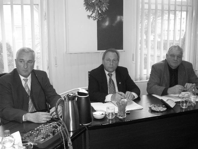 4 Relacja Sprawozdanie z XXXII Sesji Rady Miejskiej w Micha³owie z dnia 22 paÿdziernika 2009r. Sala obrad.