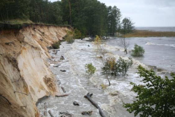 The causes of high water events in the lower Odra River: Storm surges, Snowmelt-caused high