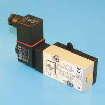 5/2 i 3/2 drożny zawór elektromagnetyczny wg NAMUR MNF532-nA II3G/D EEx na II T5 Opis - Zawór elektromagnetyczny wg NAMUR z kombinowaną funkcją zaworu 5/2- i 3/2-drożnego, z cewką dla strefy 2/22