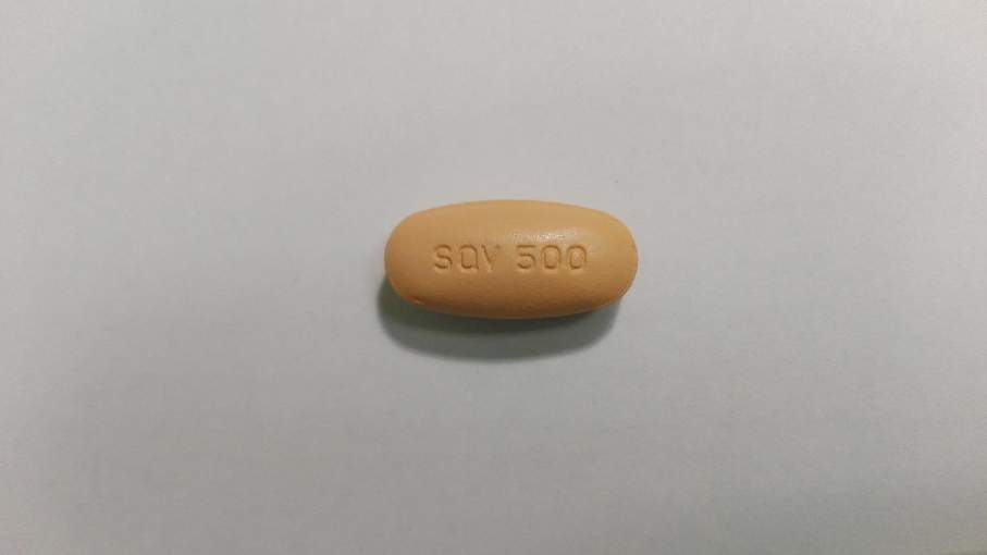 Genvoya 150mg/150mg/200mg/10mg tabletka powlekana Zielona tabletka powlekana w kształcie kapsułki, o wymiarach 19 mm na 8,5 mm, z wytłoczonym oznakowaniem GSI na jednej stronie tabletki, a na drugiej
