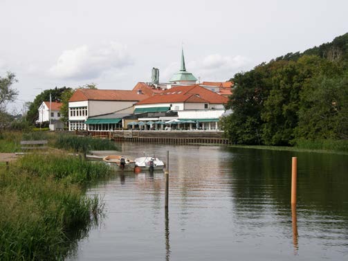 Źródło C. Miasto Kungälv (dawna Konungahela) w Szwecji widok współczesny. (fot. D.