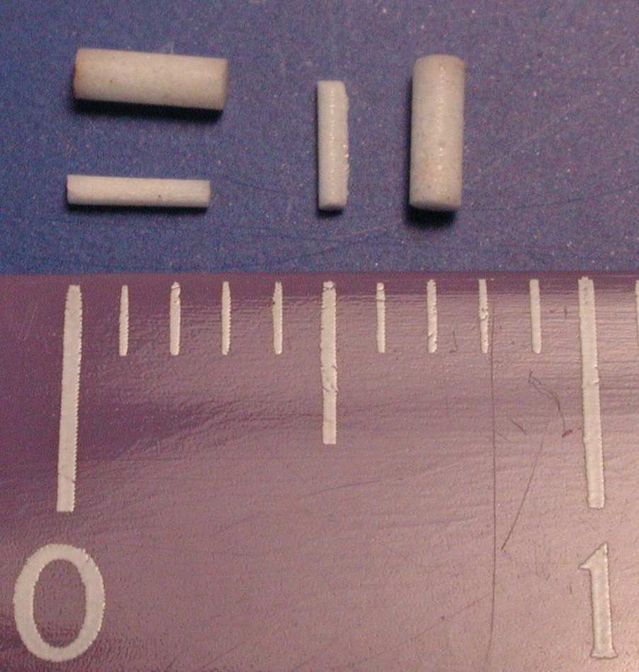 MINIATUROWE DETEKTORY w RADIOTERAPII Miniaturowe (fi2mm) detektory z 6 LiF:Mg,Ti Miniaturowe vel owsiki (fi0,5mmx3mm) detektory z LiF:Mg,Cu,Poficjalnie stosowane w potwierdzaniu dawek w brachyterapii
