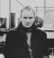 Napisz według wzoru o swoim ulubionym zespole muzycznym albo wykonawcy. Dołącz odpowiednie zdjęcie lub ilustrację. My favourite singer is Sting. He was born in England on 2nd October 1951.