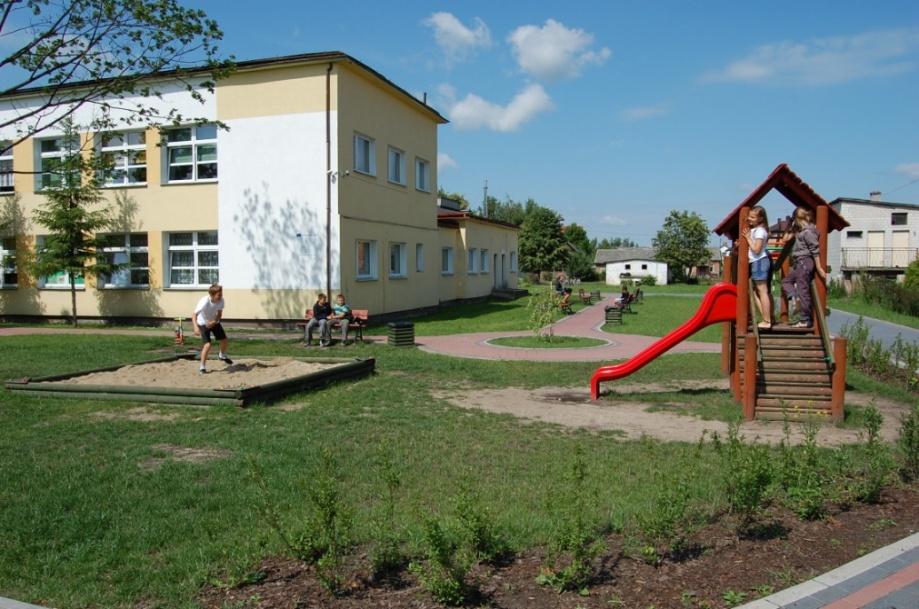 GŁÓWNE INWESTYCJE Zagospodarowanie centrum miejscowości Wola Mystkowska wraz z budową chodnika i oświetlenia