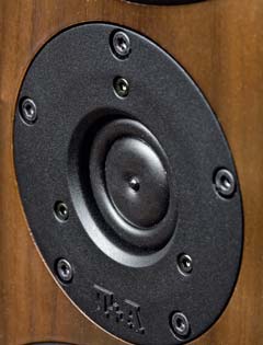 HI-FI Zespoły głośnikowe 13 000-14 000 zł ODSŁUCH Teoretycznie to jeszcze większa egzotyka niż Adam. Kolumny T+A testujemy w piętnastoletniej historii Audio dopiero po raz drugi.