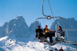 Skibus Val di Fassa & Alta Badia - przejazd na narty w dwie strony (Włochy) Symbol oferty: 5446772/111 Państwo: Region: Miasto: Transport: Profil wyjazdu: Wyżywienie: Zakwaterowanie: Wyposażenie: