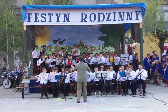 Parada na rynku przy Pl.