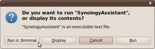 Użytkownik systemu Linux (dystrybucja Ubuntu): Synology RackStation Przewodnik użytkownika 1 Włóż dysk instalacyjny do napędu w komputerze, a następnie kliknij dwukrotnie ikonę SynologyInstall na