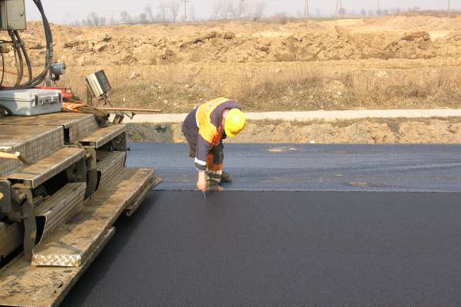 Asfalty modyfikowane SBS-em Asfalty średniomodyfikowane: - Modbit 30B,
