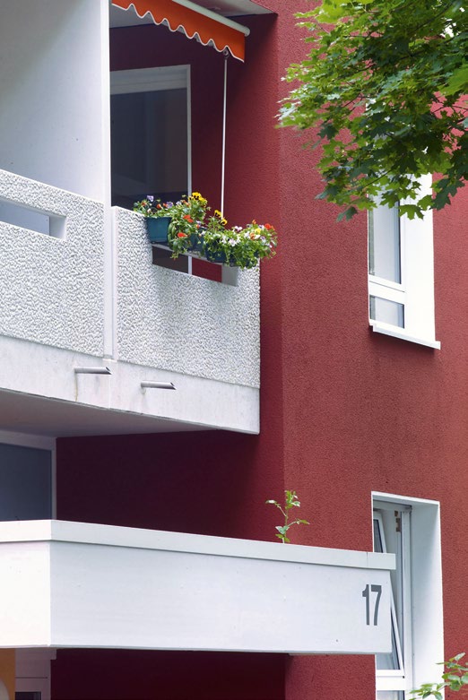 Na płytach z asfaltu ubijanego Nadaje się do nieszczelnych, zużytych jastrychów z twardego asfaltu i płyt z asfaltu ubijanego.