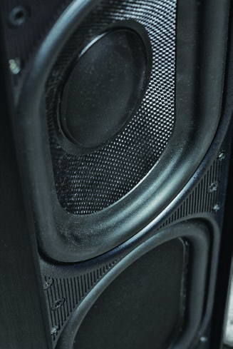HIGH-END Definitive Technology MYTHOS SUPERTOWER ST-L TEST Traktując serio subwooferowe możliwości takiej konstrukcji (a przecież w systemie będziemy je mieli dwie!