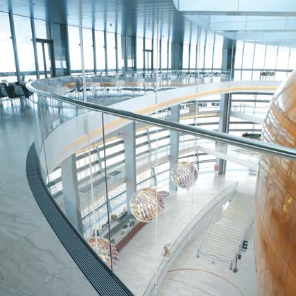 Referencje Turning Torso, Malmö, Szwecja Hotel Mariott, Kopenhaga, Dania Kratki aluminiowe, Metro, Kopenhaga, Dania Bilia,