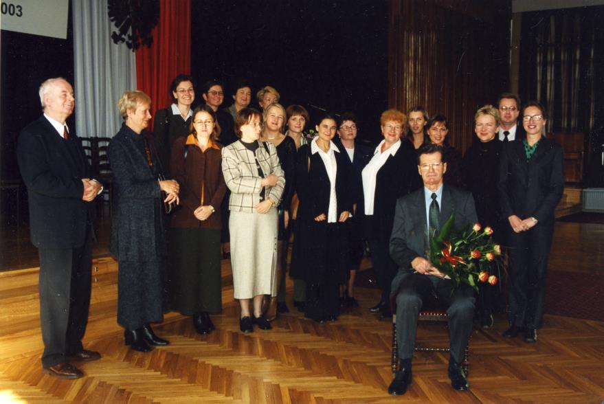 2003 Jolanta Suchodolska, Uniwersytet Opolski, promotor prof. zw. dr hab. T. Lewowicki. 2004 Anna Gajdzica Instytut Badań Edukacyjnych w Warszawie, promotor prof. zw. dr hab. T. Lewowicki. 2004 Urszula Klajmon-Lech Katolicki Uniwersytet Lubelski, promotor prof.