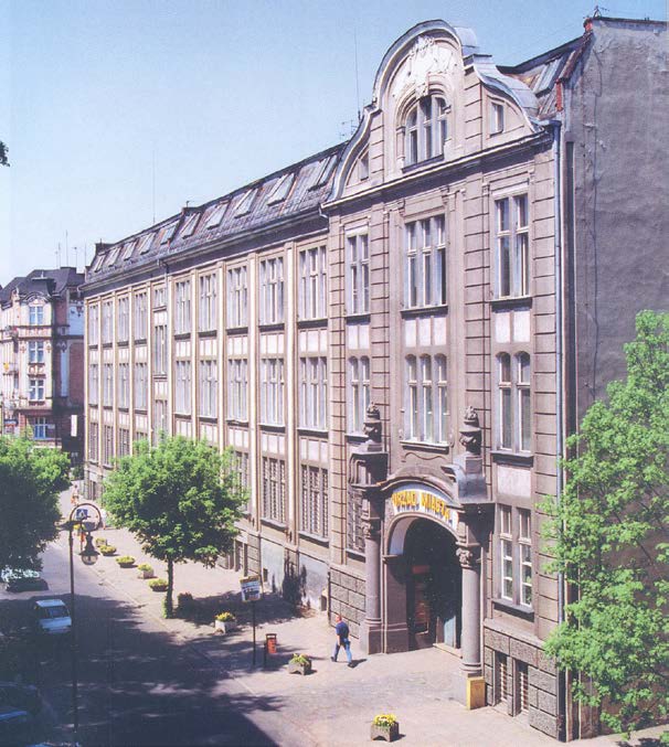 Początki Rozpoczęcie prac Listopad 1996 Pierwsze wdrożenie