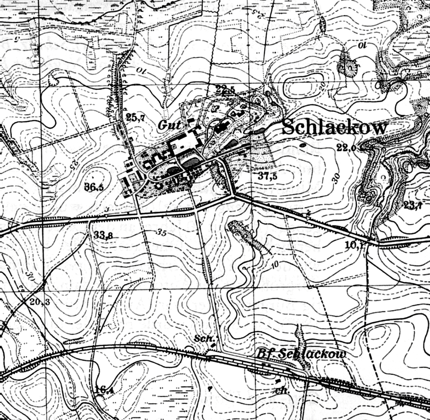 368 M. Sadowska 2. Zanim zbudowano zamek Historia wsi i majątku w Złakowie (ryc. 1) w dużej części zbliżona jest do historii wsi Marszewo (por. Sadowska w tym tomie).