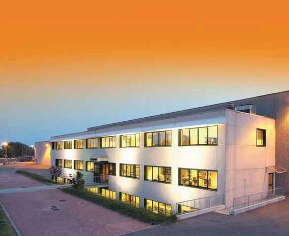 WITAMY W ŚWIECIE GENIUS Made in Italy RZETELNA MARKA PRODUKTÓW ZORIENTOWANA NA KLIENTÓW Genius to firma o dynamicznej organizacji s u cej klientom.