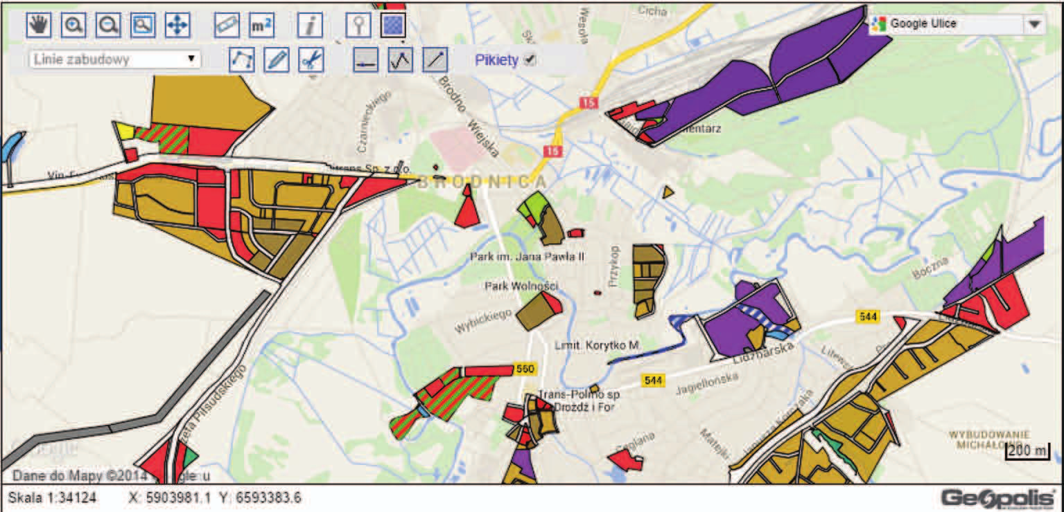 i wysokościowej, państwowy rejestr nazw geograficznych, krajowy rejestr urzędowy podziału terytorialnego kraju TERYT, ewidencja gruntów i budynków oraz mapa zasadnicza [Geopolis 2014]. Ryc. 4.