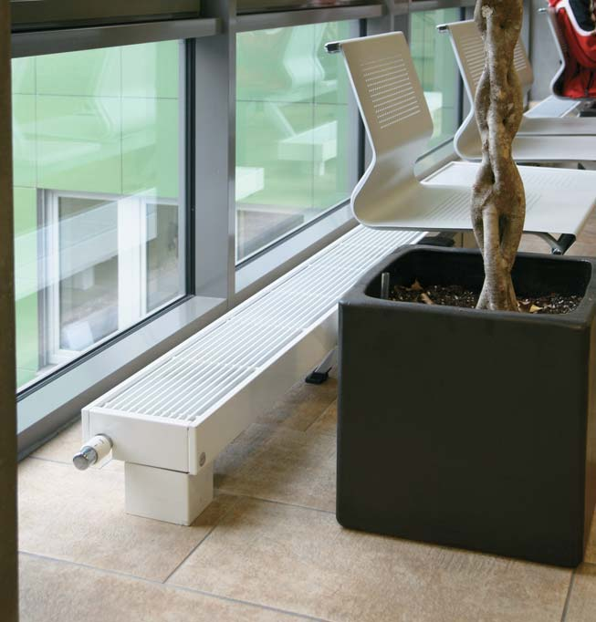 AURA COMFORT AURA COMFORT Grzejniki Aura Comfort mają uniwersalne zastosowanie w budynkach biurowych, ogrodach zimowych lub witrynach sklepowych w szczególności w pomieszczeniach o dużym przeszkleniu.