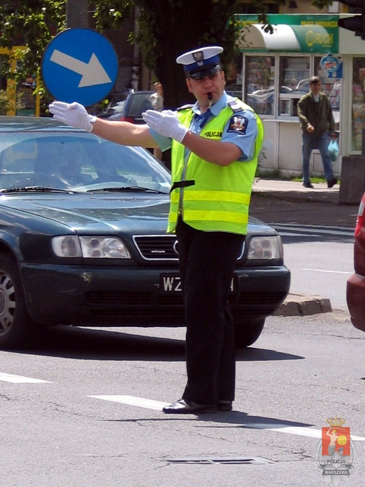 Przeczytaj również: "Bezpieczeństwo dziecka w podróży" Gdy wysyłasz dziecko na kolonię skorzystaj z KONTROLI AUTOKARU Aby dzieci bezpiecznie dojechały na miejsce kolonii i obozów, policjanci Wydziału