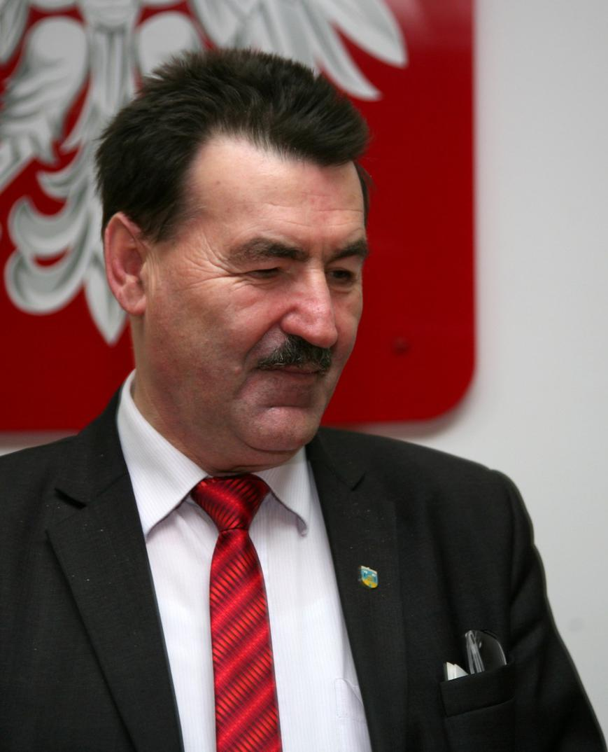 Obecny na spotkaniu redaktor Przeglądu Geodezyjnego poprosił Przewodniczącego Zarządu o wypowiedź na temat stanu realizacji statutowych celów Związku. Oto jak przebiegała rozmowa?