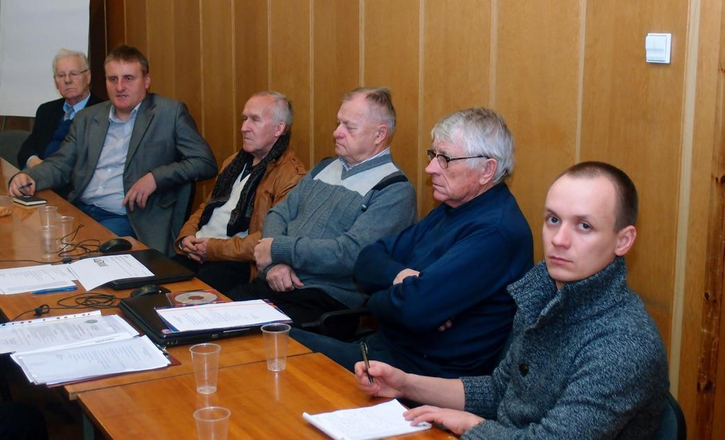 wyraził zdziwienie tak małym zainteresowaniem forum biznesowym, tym bardziej, że plan spotkania biznesowego jest bardzo bogaty.
