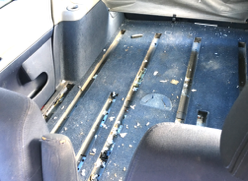 3. Samochód osobowy Renault Espace 1,9 DCI A. Informacje o stanie technicznym Na podstawie przedstawionych dokumentów stwierdza się, że badany pojazd był eksploatowany od 2004 r.