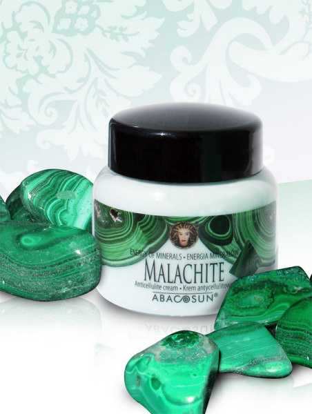 Rhodolite peeling Rodolit peeling Peeling do ciała z rodolitem i pigmentem dającym efekt połysku diamentu. Usuwa martwy naskórek i wygładza skórę.