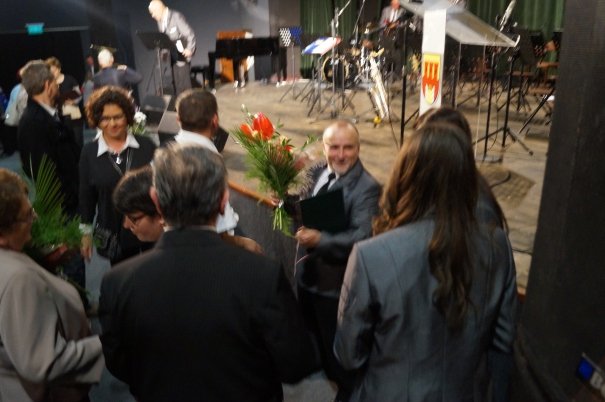 str.3 Spotkanie z małymi odkrywcami 7 listopada 2014 roku uczestnicy: Marcin Miklejewski, Paulina Kowalska, Piotr Maćkowiak, Piotr Sobkowski i Jolanta Kowal, razem z instruktorką Danutą