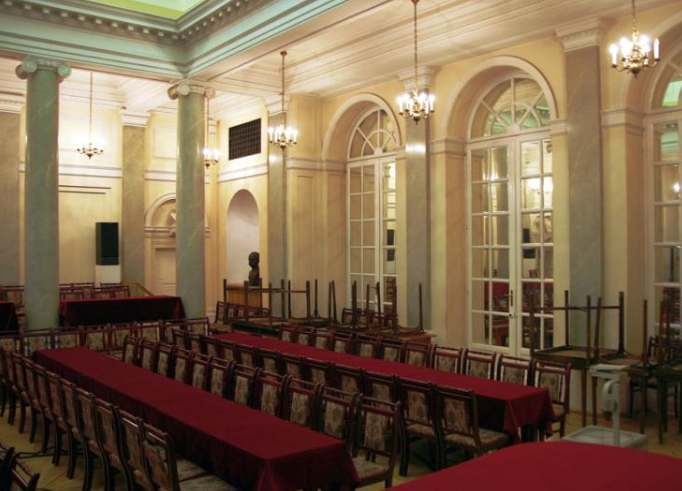 Gala Finałowa: Wyróżnienia i certyfikaty Uczelnia Liderów wręczane są corocznie w czerwcu, podczas podniosłej Gali Finałowej, połączonej z prezentacją laureatów Programu.