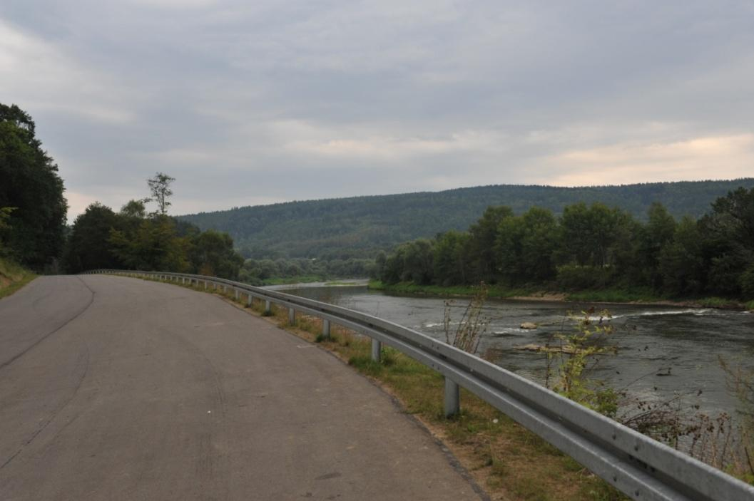 DROGI Umowami objęto przedsięwzięcia dot. przebudowy ponad 614 km dróg oraz budowy ponad 49 km nowych dróg.