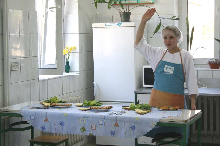 2 27 i 28 kwietnia odbył się w Ośrodku próbny egzamin potwierdzający kwalifikacje zawodowe w zawodzie kucharz małej gastronomii.