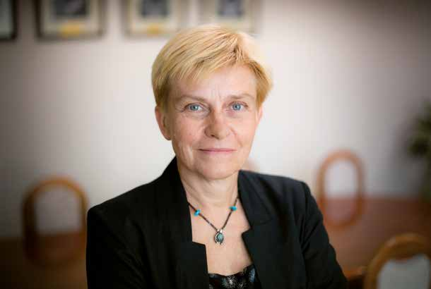 wywiad 35 Rozmowa z prof. Jadwigą Turło Pani Rektor, jaki ma Pani pomysł na wzmocnienie potencjału naukowego jednostek Warszawskiego Uniwersytetu Medycznego?