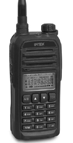 Instrukcja obsługi radiotelefonu INTEK KT-930EE duobander UHF/VHF Radiotelefon amatorski programowany 144-146Mhz/128ch/5W 430-440Mhz/128ch/4W INTEKpolska Sp. Jawna 33-300 Nowy Sącz ul.