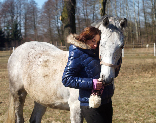 Siłownia, na którą chodzę jest miejscem, w którym czuję się jak w domu. AB: Wiele kobiet, które przekroczyły magiczną 100 uznaje, że odchudzanie nie jest dla nich. Co byś im doradziła?