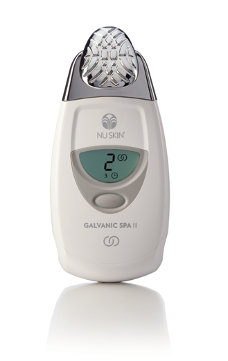 Sekret ageloc Edition Nu Skin Galvanic Spa System II Guzkowata powierzchnia nowej, zastrzeżonej przystawki ageloc Face Conductor sprawia, że żel pozostaje w ścisłym kontakcie ze skórą, która może w